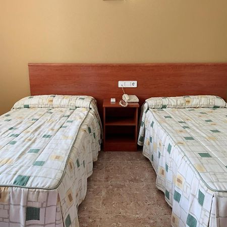 Area 99 Hotel Estella Buitenkant foto