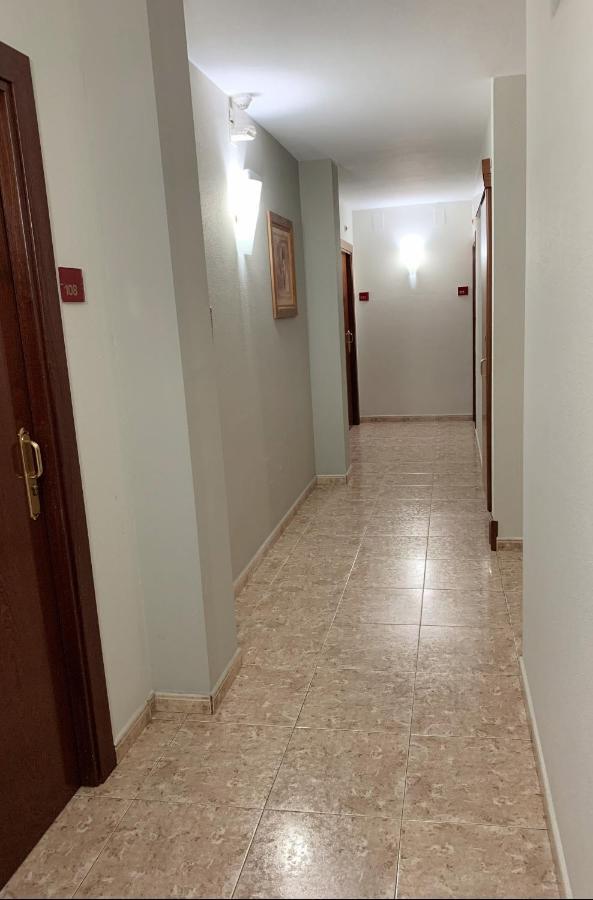 Area 99 Hotel Estella Buitenkant foto